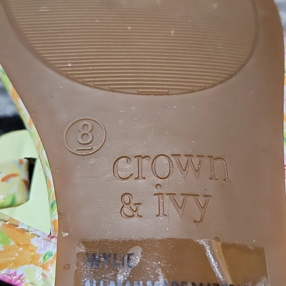 CROWN & IVY WYLIE PAINTED PETALS SLIP-ON FLORAL SANDALS SIZE 8M